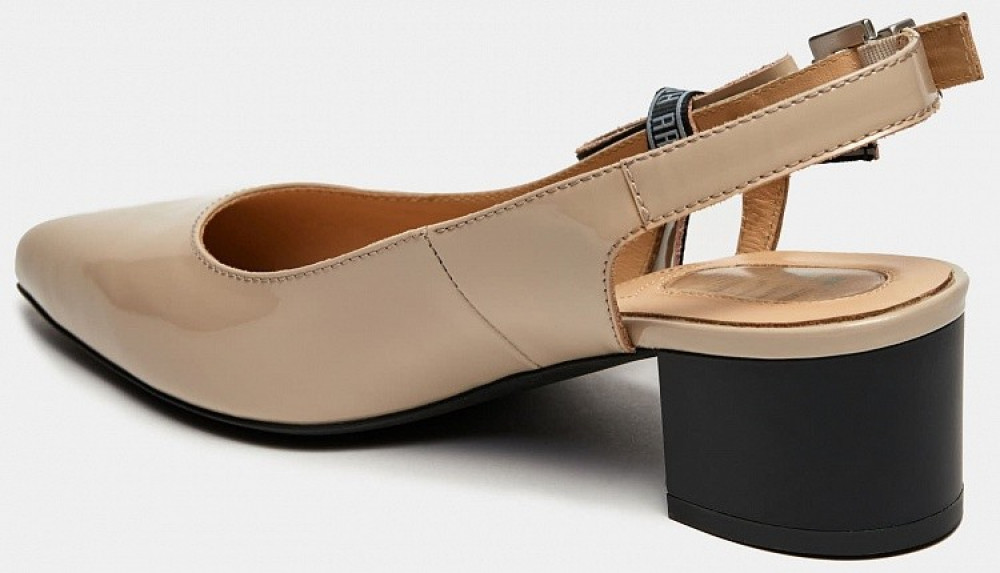 Туфли ralf ringer sportle. Ральф рингер сотрудники фото в москве. Ральф рингер магазин. Ральф рингер саранск. Босоножки мужские ральф рингер.